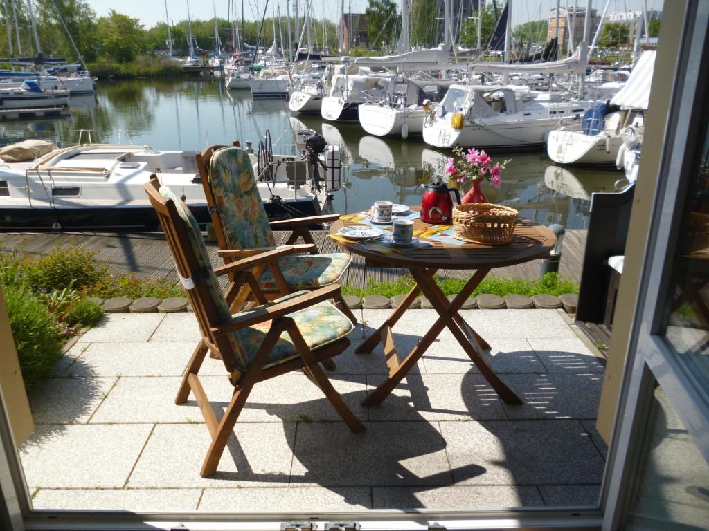 Am Altstadt - Yachthafen photo 4