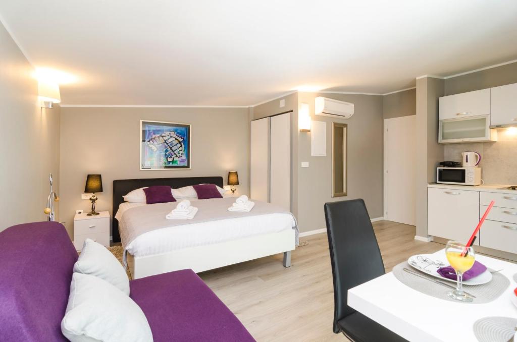 Студио (Номер-студио), Apartments ZoomZoom