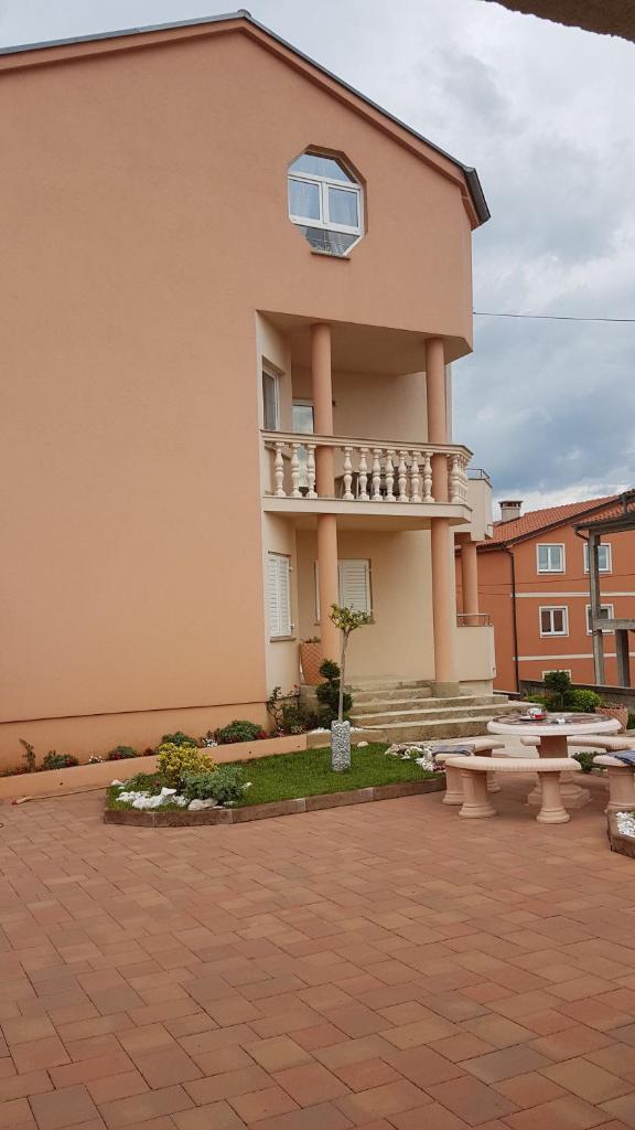 Apartments Suzana photo 1
