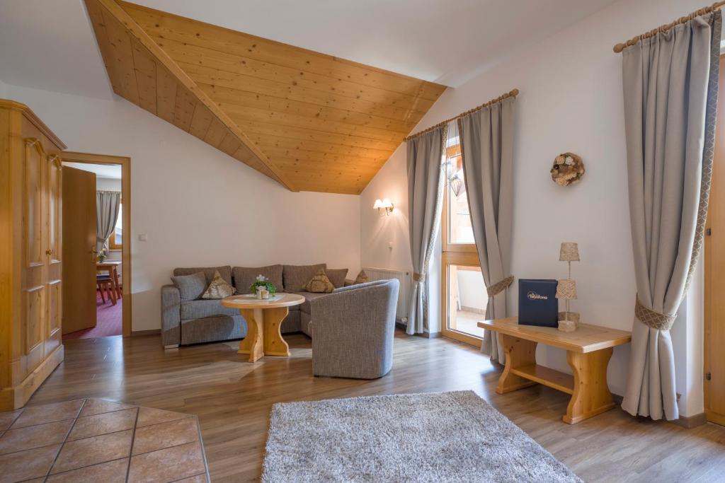 Апартаменты (Апартаменты с 2 спальнями и 2 ванными комнатами), Appartementhaus Montana