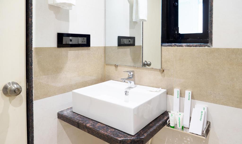 Двухместный ([Sanitized] Standard Double or Twin Room), Treebo Olive Inn