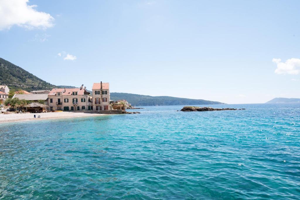 Apartments On the Beach photo 3