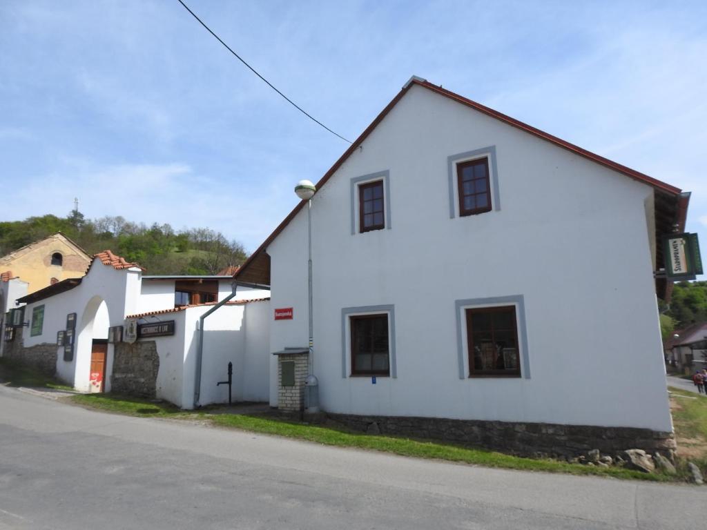 Restaurace a penzion U Lva photo 2