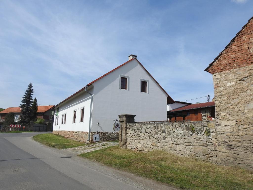 Restaurace a penzion U Lva photo 1