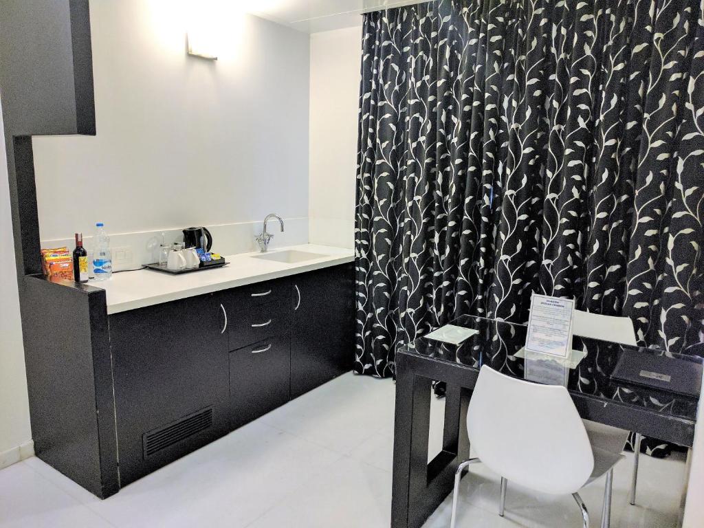 Двухместный (Королевский люкс), Blu Petal - A Business Hotel