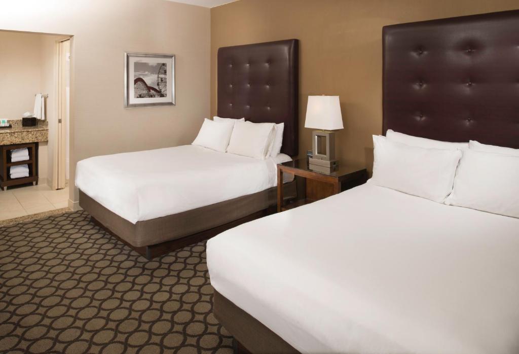 Hyatt Regency Orange County Room Type - Two-Bedroom Queen Suite