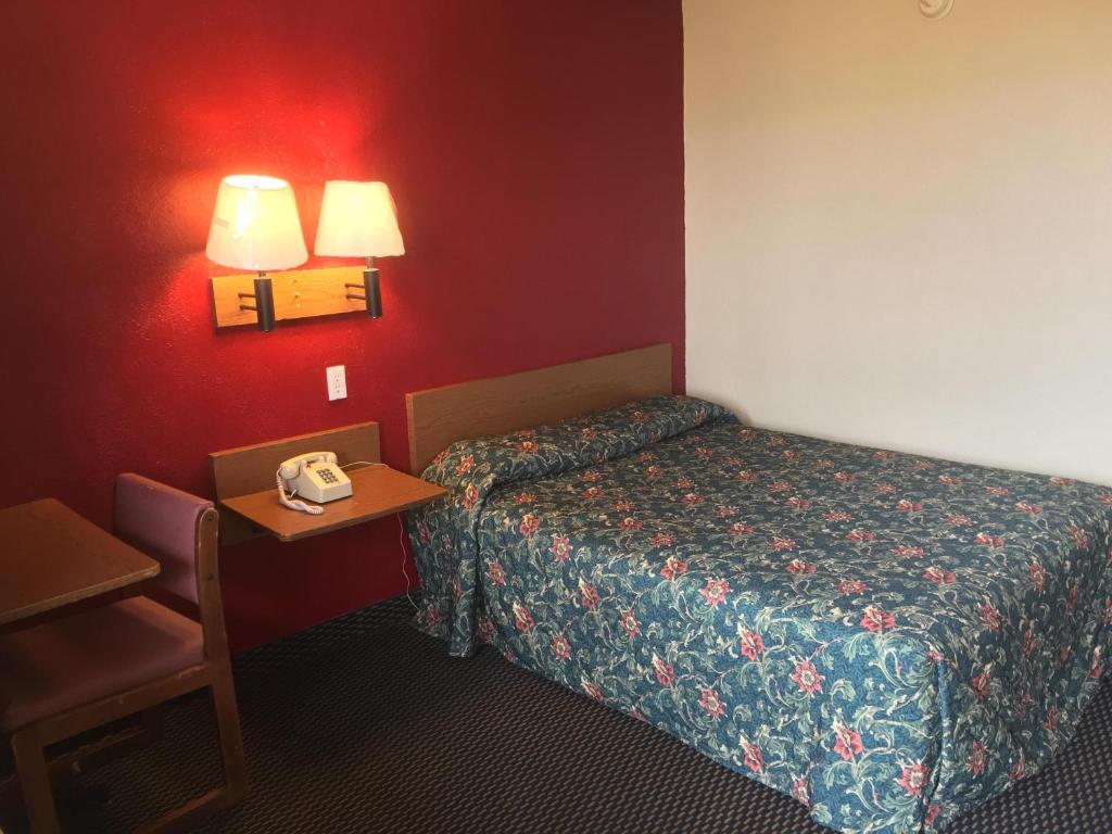 Relax Inn West Amarillo Medical Center photo 1
