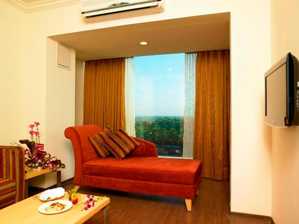 Сьюит (Представительский люкс), Royal Orchid Suites Whitefield Bangalore