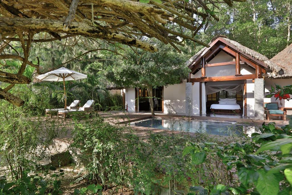 Вилла (Вилла с бассейном на побережье), L'Alyana Ninh Van Bay (former An Lam Villas Ninh Van Bay)