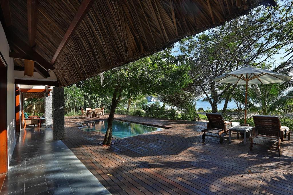Вилла (Вилла с бассейном на побережье), L'Alyana Ninh Van Bay (former An Lam Villas Ninh Van Bay)
