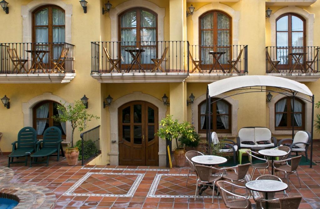 Hotel Restaurante La Masieta photo 2