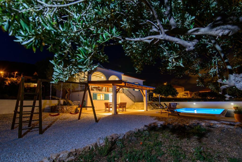 Holiday home Trogir flower photo 4