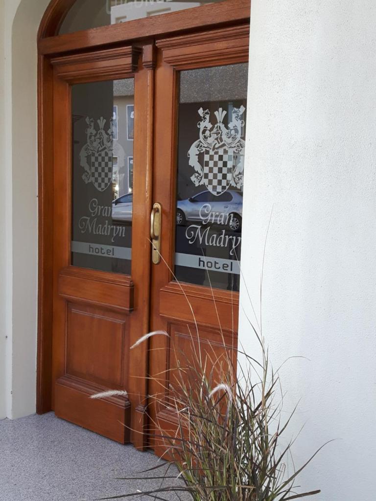 Hotel Gran Madryn photo 1
