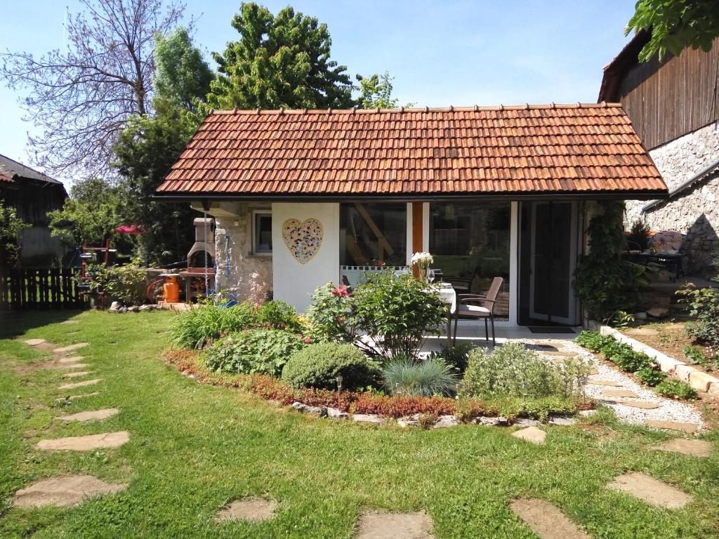 Tiny house with a big heart photo 2