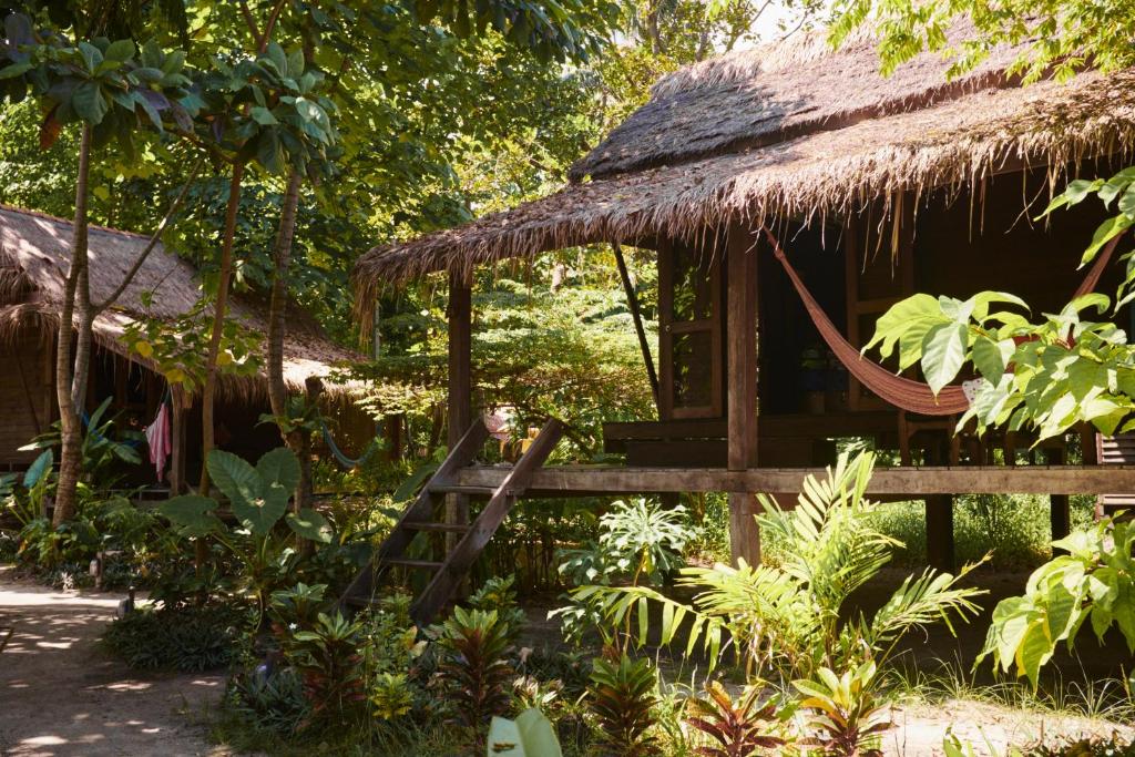 Номер (Бунгало Comfy с видом на сад), Castaway Resort Koh Lipe