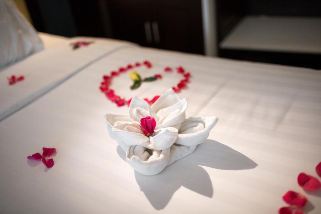 Трехместный (Семейный номер), Serene Premier Hotel