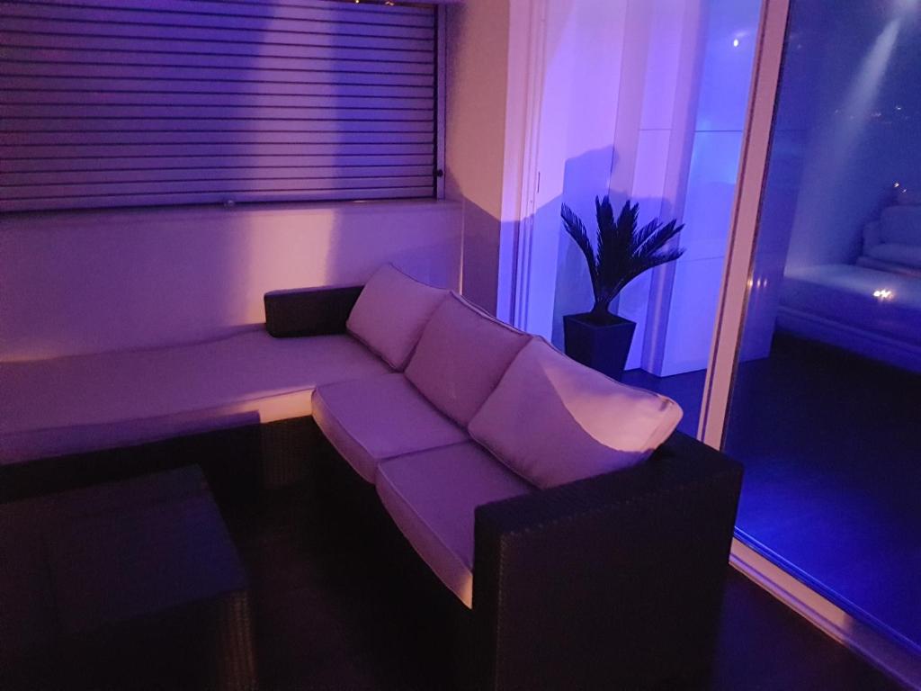Jacuzzi Penthouse Apartment photo 3