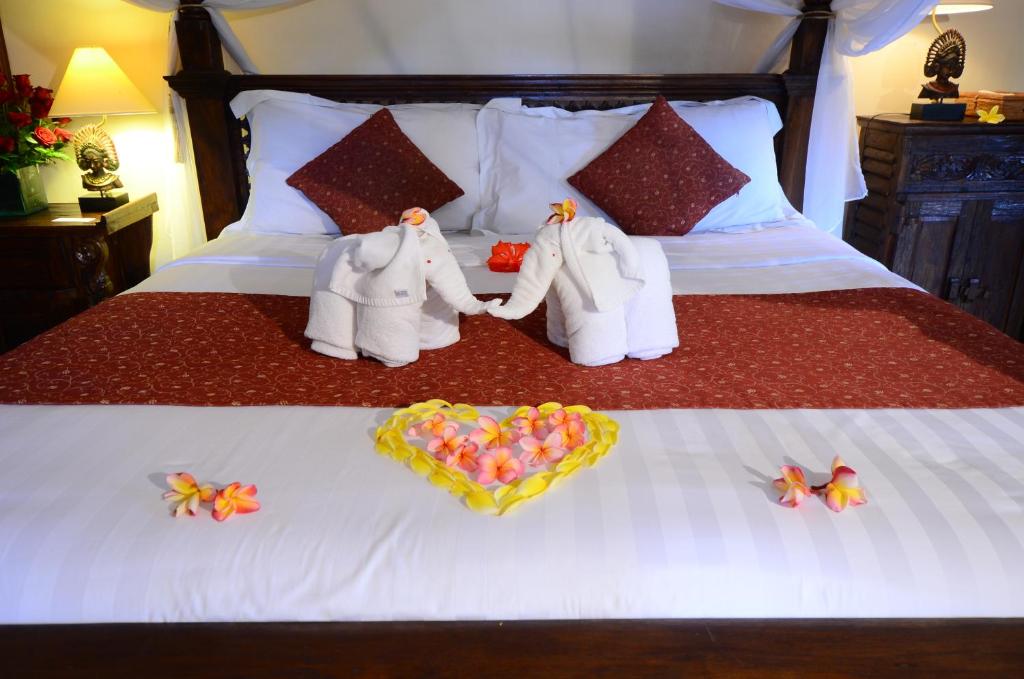 Tirta Ayu Hotel & Restaurant - Tap to explore photos