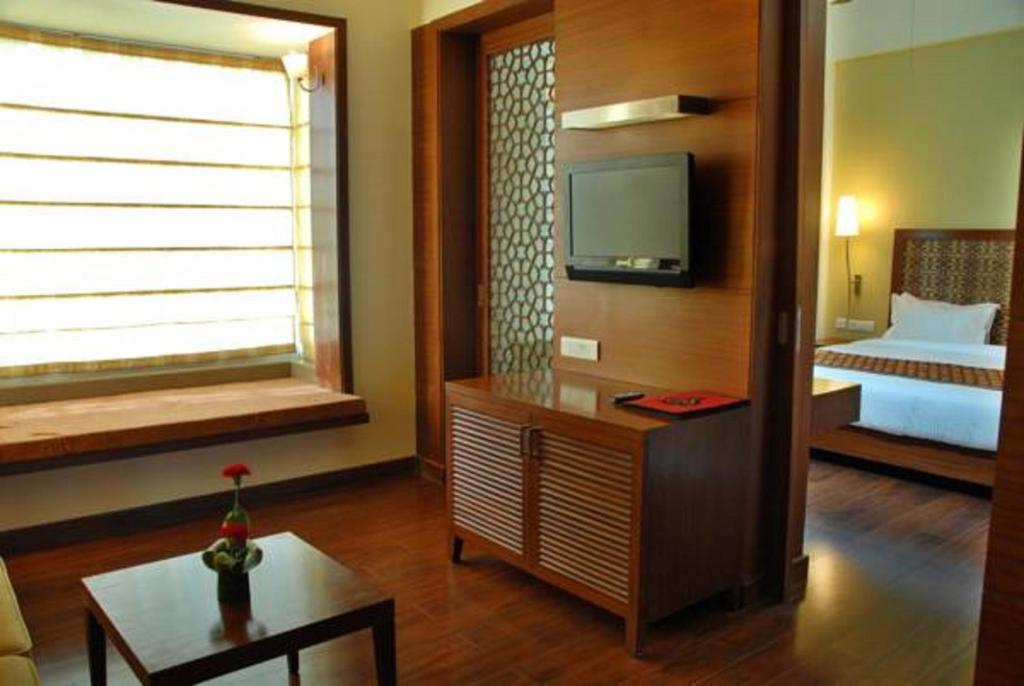 Сьюит (Представительский люкс), Cambay Grand Kukas