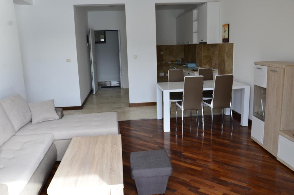 Апартаменты (Апартаменты с 2 спальнями), Apartmani Svetionik