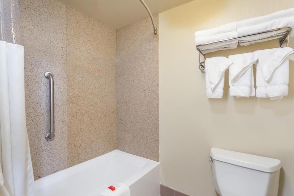 Days Inn by Wyndham Hershey - Tap to explore photos