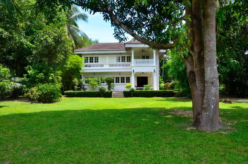 Baan Khun Nang Colonial Residence