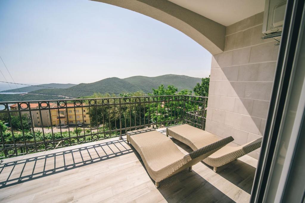 Апартаменты (Апартаменты с видом на бассейн), Apartments Horizontala