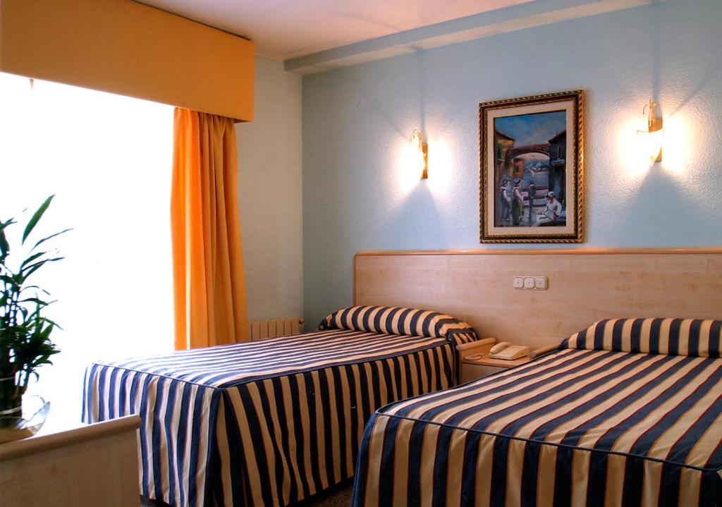 Hotel Mediterráneo photo 2