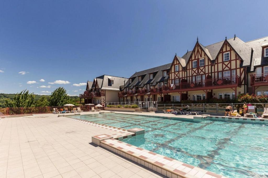 Pierre Vacances Premium Residence Spa Houlgate – One-Bedroom Duplex House with Terrace (4 People)
