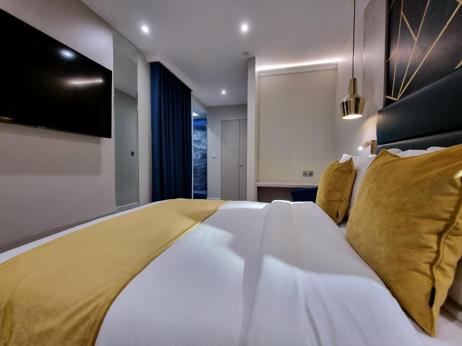 NOX Kensington Gardens – Standard Double Studio photo 2