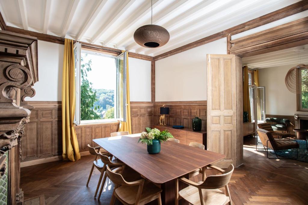 Villa Eliane – parking privé – Deluxe Double Room with Balcony
