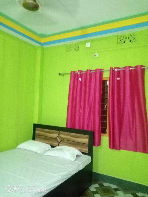 NAL DAMAYANTI GREEN VALLEY HOMESTAY balcony view