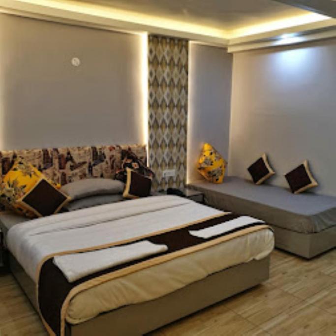 Zingo's Home Stay preview