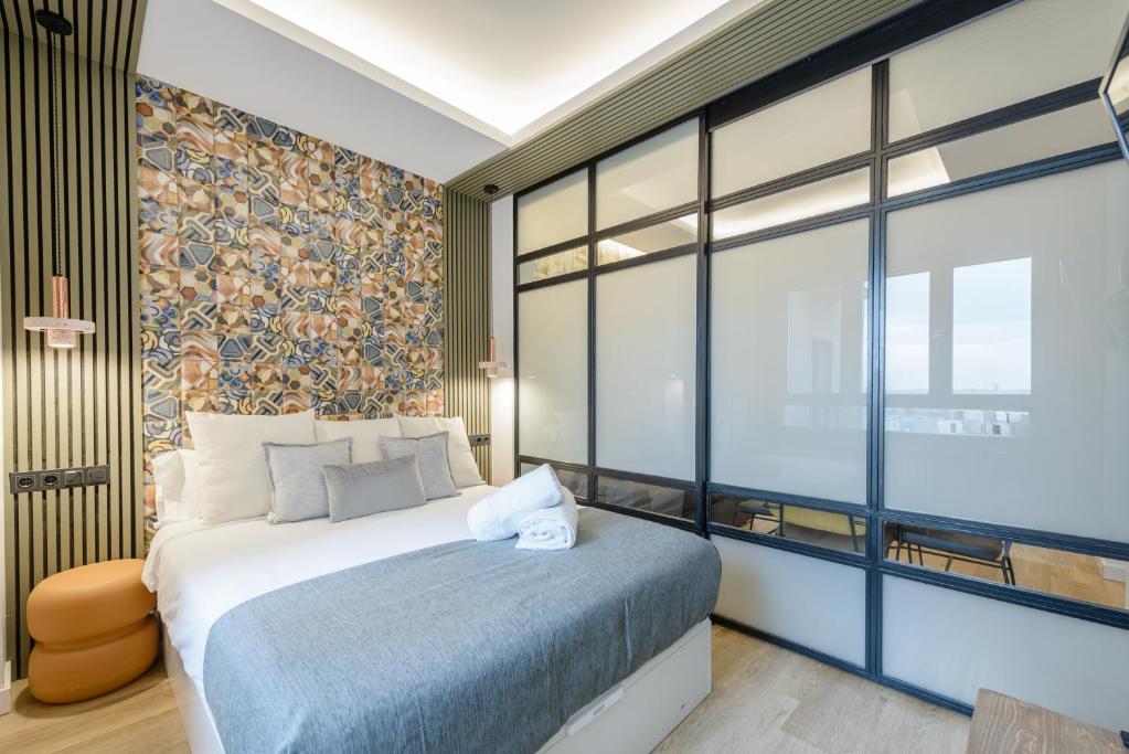 GRAN VIA capitals by MONARO – Superior Apartment