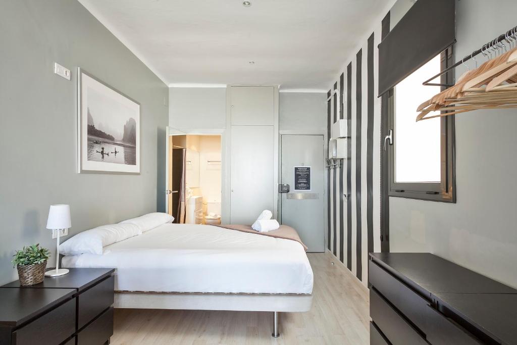 Fira Apartments by gaiarooms – Two-Bedroom Apartment (4 Adults)
