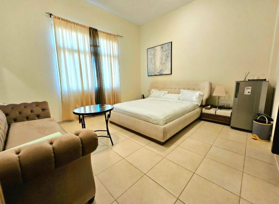 Room near to Lamer Beach Jumeirah one walk distance oima leasing property – One-Bedroom Apartment photo 1