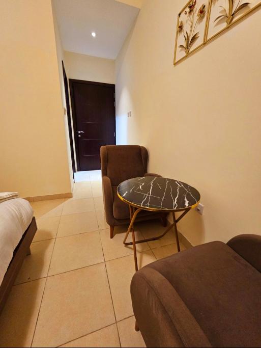 Room near to Lamer Beach Jumeirah one walk distance oima leasing property – One-Bedroom Apartment photo 3