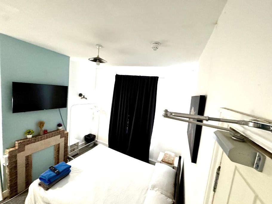 Wembley property – Budget Double Room