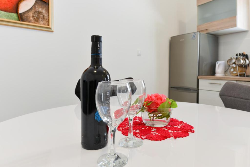 Apartmani Mandic with parking photo