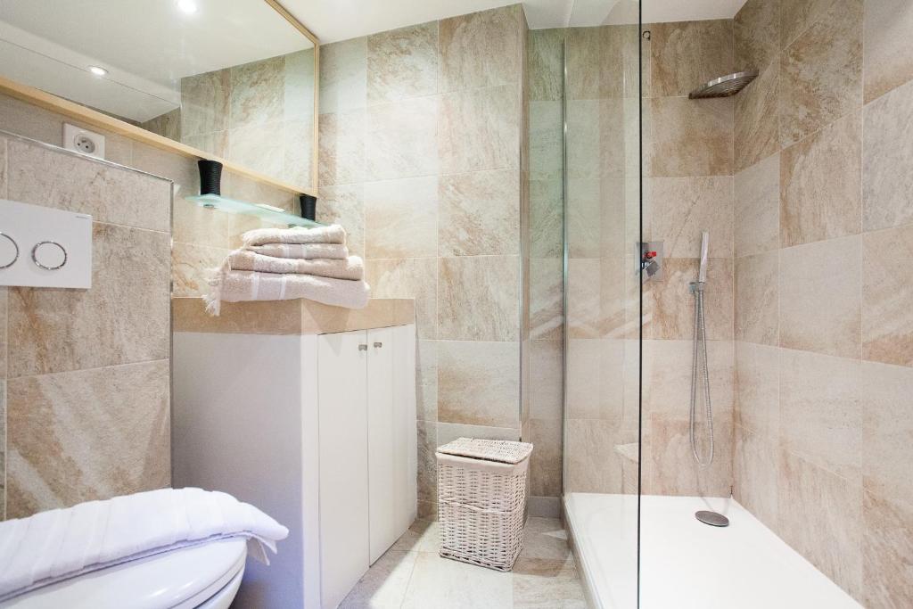 Superbe appartement loft vieil Antibes photo