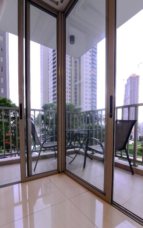 On 320 Apartment photo