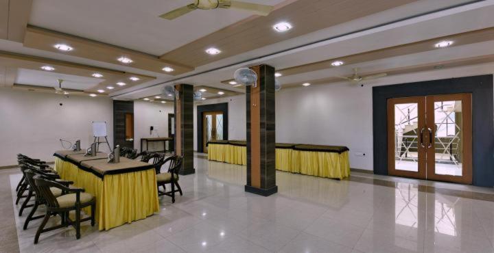 Hotel Saket Heritage photo