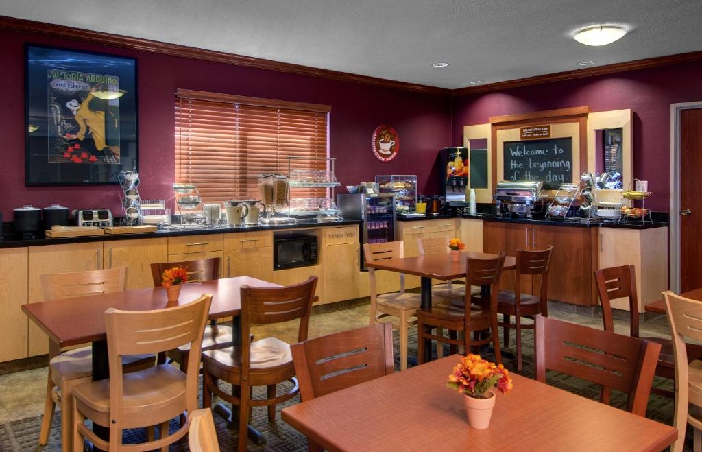 Baymont Hotels Breakfast