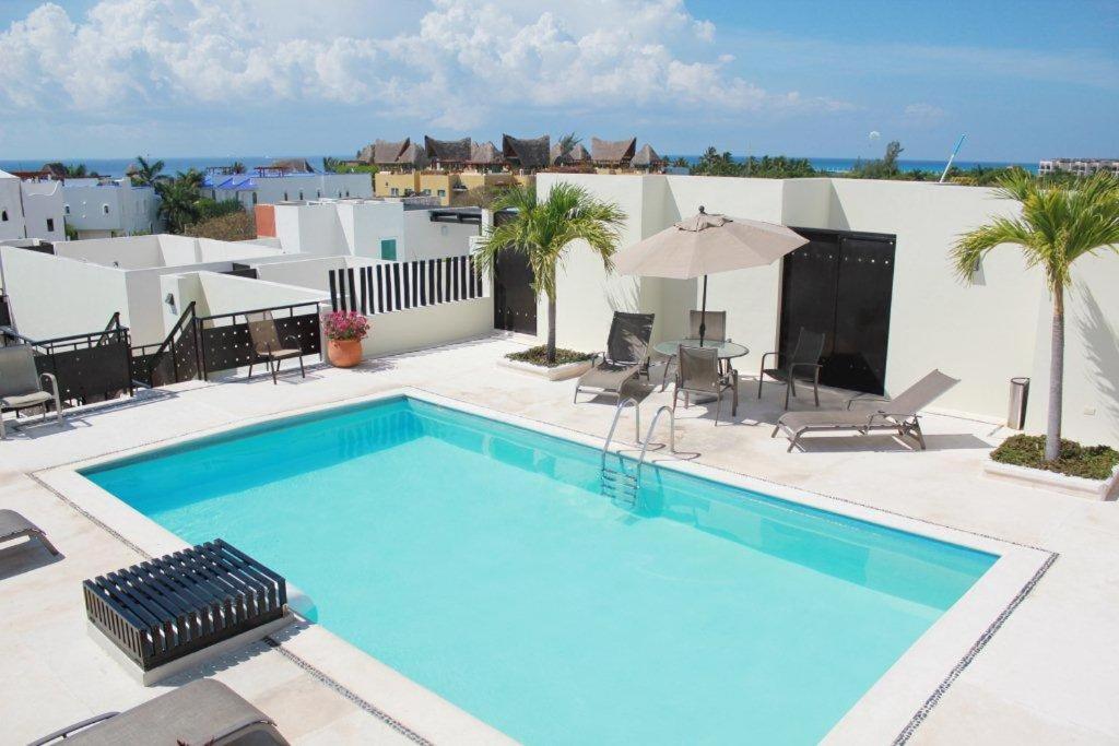 Meridian 202, Playa del Carmen