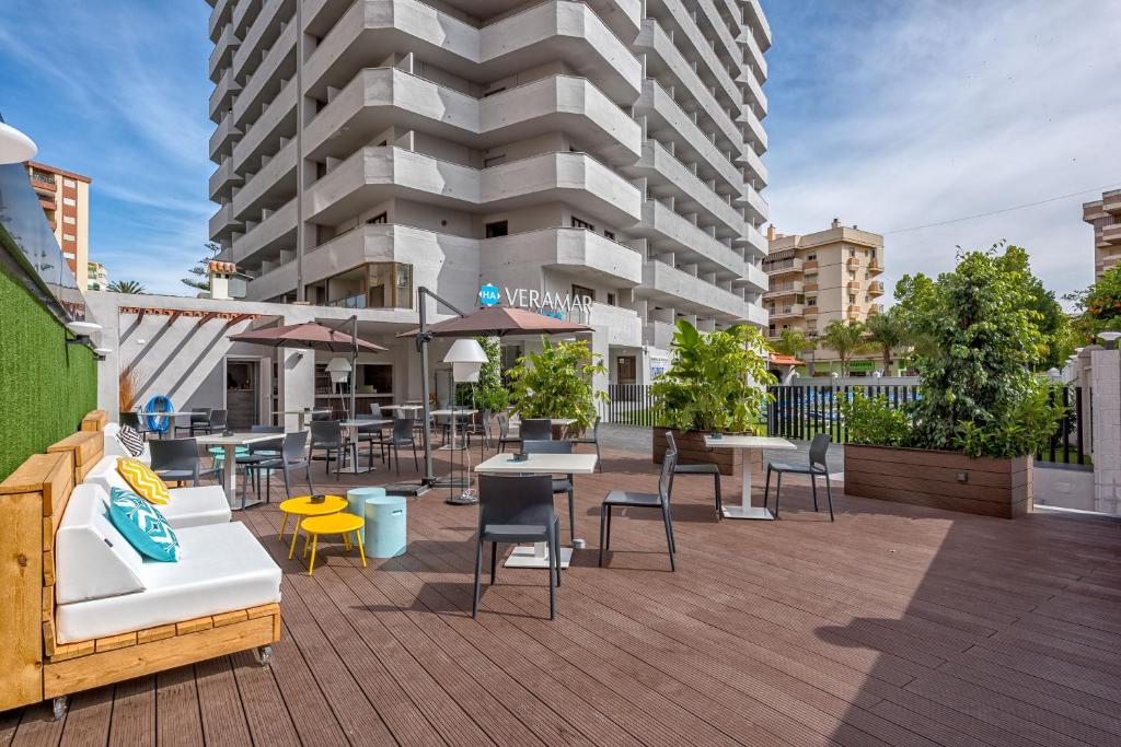 Veramar Aparthotel — Hotel building in Fuengirola, Andalusia