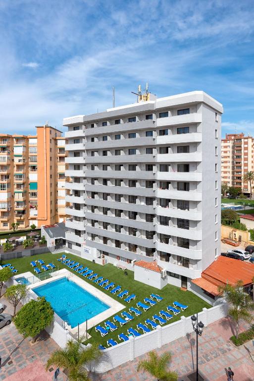 Veramar Aparthotel — Hotel building in Fuengirola, Andalusia