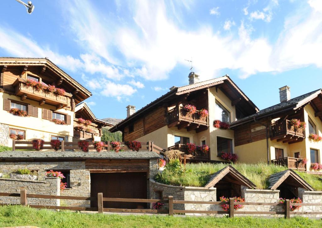 Chalet Garden - 4
