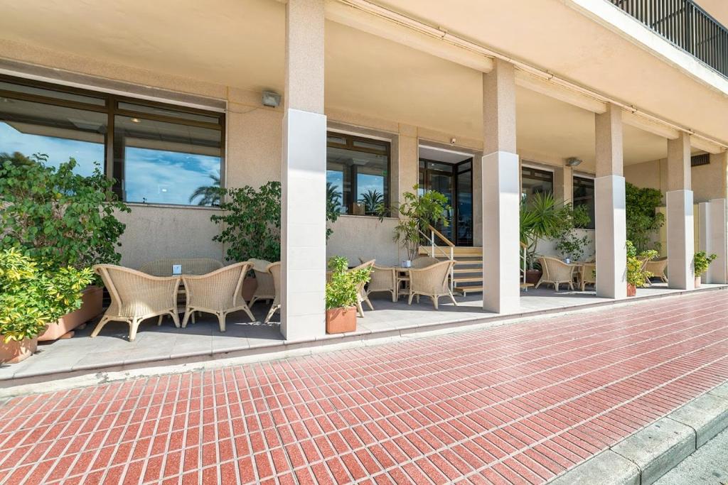 Hotel Montemar — Hotel building in Benidorm, Valencian Community