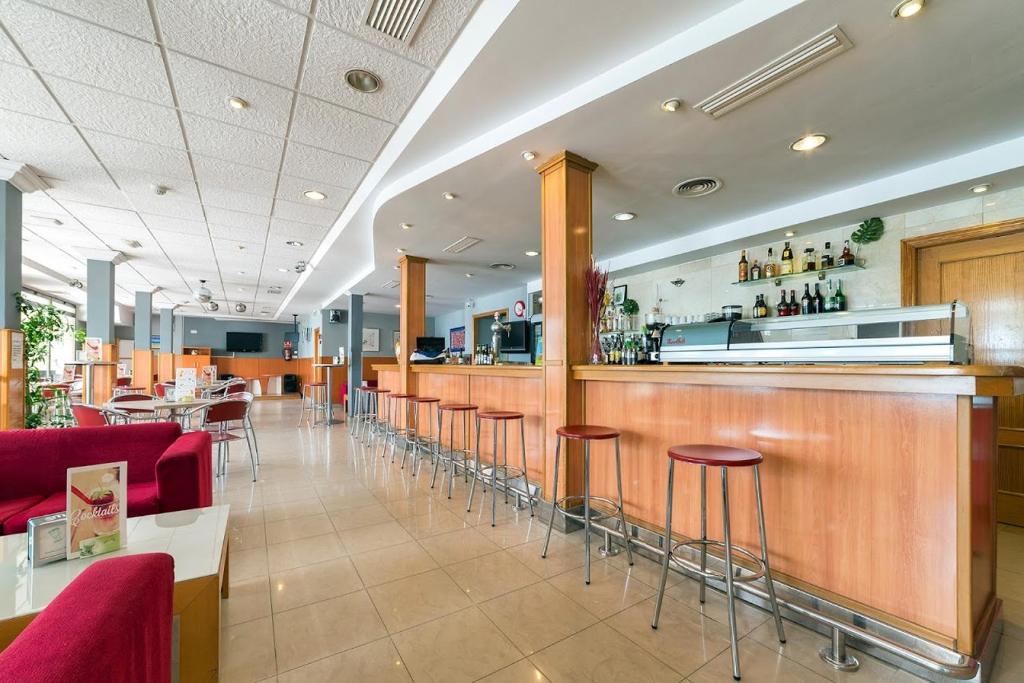 Hotel Montemar — Restaurant & bars in Benidorm, Valencian Community