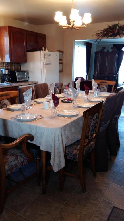 Gite Agricole Les Lilas B&amp;B - Chambre d'hotes — Hotel in Sainte-Eulalie (QC)
